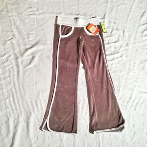 NWT Girls Size S Nike Soft Velour Like Pants $34 NEW!